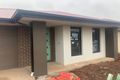 Property photo of 8 Bromley Circuit Thornhill Park VIC 3335