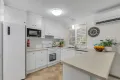 Property photo of 2/9 Jerdanefield Road St Lucia QLD 4067