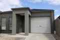 Property photo of 2/11 Rutman Close Werribee VIC 3030