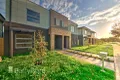 Property photo of 10 Armadale Place Hillside VIC 3037