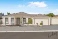 Property photo of 58 Tusmore Rise Craigieburn VIC 3064
