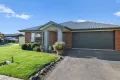 Property photo of 10 Delft Place Pakenham VIC 3810
