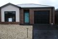 Property photo of 9 Millstream Pass Craigieburn VIC 3064