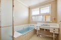 Property photo of 1 Newnham Court Glen Waverley VIC 3150