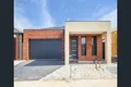 Property photo of 5 Bridport Circuit Tarneit VIC 3029