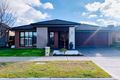 Property photo of 8 Rouge Way Craigieburn VIC 3064
