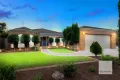 Property photo of 2 Hawthorn Grove Taylors Hill VIC 3037