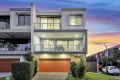 Property photo of 44 Park Cove Boulevard Hope Island QLD 4212