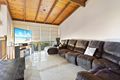 Property photo of 7 Stainsby Close Endeavour Hills VIC 3802