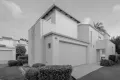 Property photo of 4/2 Lake Weyba Drive Noosaville QLD 4566