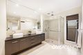 Property photo of 27 Nottinghill Rise Sunbury VIC 3429