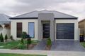 Property photo of 5 Copse Wood Bend Caroline Springs VIC 3023