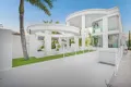 Property photo of 23 Queen Guineveres Place Paradise Point QLD 4216