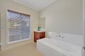 Property photo of 10 Oakville Place Craigieburn VIC 3064