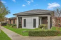 Property photo of 1/10 Caversham Drive Pakenham VIC 3810