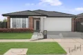 Property photo of 17 Peninsula Crescent Craigieburn VIC 3064