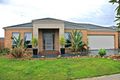 Property photo of 17 Bronson Circuit Cranbourne North VIC 3977