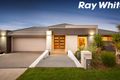 Property photo of 4 Illawarra Way Pakenham VIC 3810