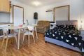 Property photo of 2/24 Henderson Avenue Cleve SA 5640