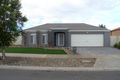 Property photo of 2 Lind Place Caroline Springs VIC 3023