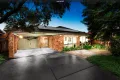 Property photo of 1 Boyle Crescent Mill Park VIC 3082