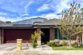 Property photo of 29 Holly Green Circuit Truganina VIC 3029