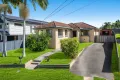 Property photo of 84 Stradbroke Avenue Wynnum QLD 4178