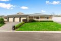 Property photo of 6 Lakeside Court Drouin VIC 3818