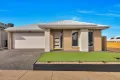 Property photo of 8 Flow Way Armstrong Creek VIC 3217