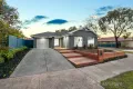 Property photo of 33 The Parkway Pakenham VIC 3810