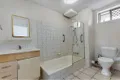 Property photo of 2/207 Cavendish Road Coorparoo QLD 4151