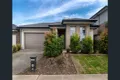 Property photo of 53 Thoroughbred Drive Clyde North VIC 3978