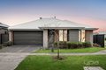 Property photo of 11 Nesting Vista Craigieburn VIC 3064