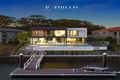 Property photo of 1054 Edgecliff Drive Hope Island QLD 4212