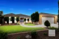Property photo of 2 Hawthorn Grove Taylors Hill VIC 3037