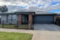 Property photo of 24 Whitfield Crescent Craigieburn VIC 3064