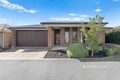 Property photo of 14 Macleod Circuit Pakenham VIC 3810