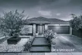 Property photo of 52 Everly Circuit Pakenham VIC 3810