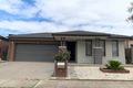 Property photo of 16 Lilyturf Drive Tarneit VIC 3029