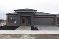 Property photo of 38 Carver Circuit Wollert VIC 3750