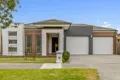 Property photo of 8 Opal Circuit Epping VIC 3076