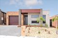 Property photo of 72 Bridgehaven Drive Craigieburn VIC 3064