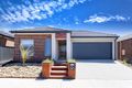 Property photo of 35 Viewside Crescent Craigieburn VIC 3064