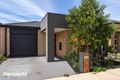 Property photo of 33 Artfield Street Cranbourne East VIC 3977