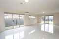 Property photo of 16 Oakgrove Drive Craigieburn VIC 3064