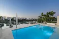 Property photo of 64 North Quay Circuit Hope Island QLD 4212