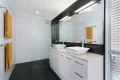 Property photo of 13 Correa Court Elanora QLD 4221