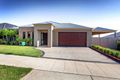 Property photo of 15 Hascombe Drive Caroline Springs VIC 3023