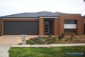 Property photo of 33 Eltham Parade Manor Lakes VIC 3024