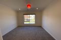 Property photo of 8 Oregan Way Roxburgh Park VIC 3064
